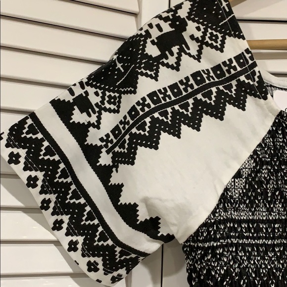 Cute blouse - Picture 4 of 7